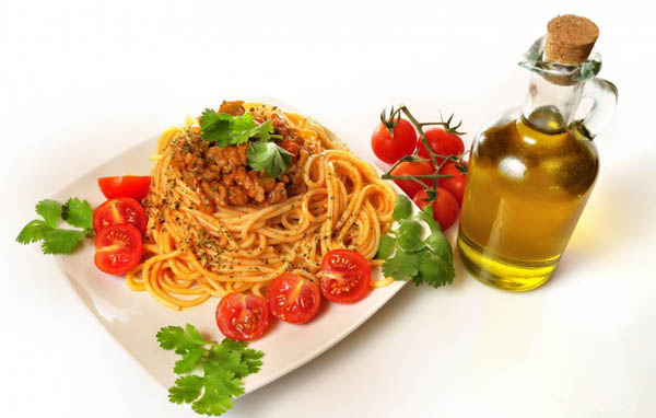 espaguetis-de-espelta-integral-con-salsa-bolonesa