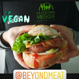 Beyond Burguer, la hamburguesa 100% vegana que vá hasta el infinito y más allá!